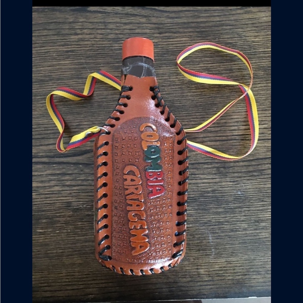 Vintage Collectible Leather Carved Decanter/Canteen-20 Oz